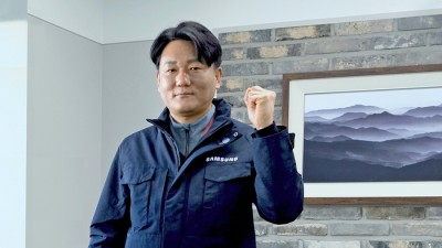 “어르신, 핸드폰 한번 줘보세요”...에어컨 고치던 이 남자, 피싱사기 막은 사연