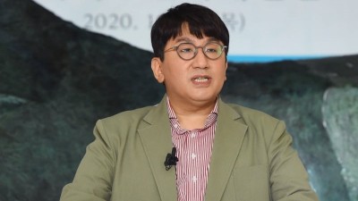 방시혁 '사기적 부정거래' 영장 불청구…검경 '신경전'