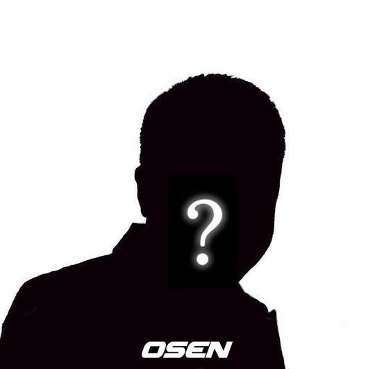 "아들이 아이돌이니 봐달라" A씨 2900억 사기 혐의로 출국금지..소속사 묵묵부답 [Oh!쎈 이슈]
