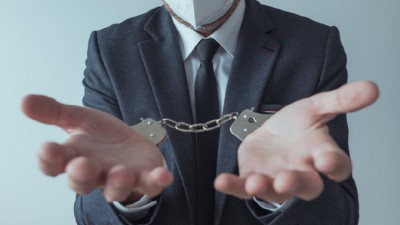 42억 떼먹고 도망…8년 만에 잡힌 '주식투자' 사기범